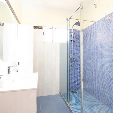 Terrace House דירה *